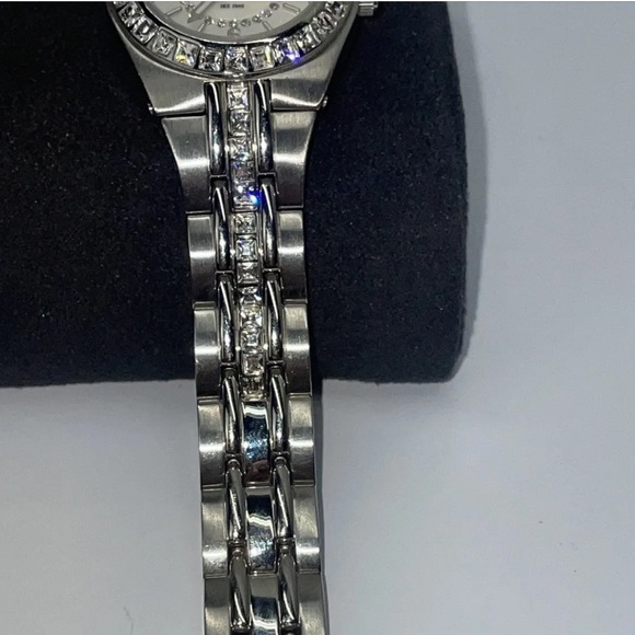 Relief women’s watch - Picture 2 of 5